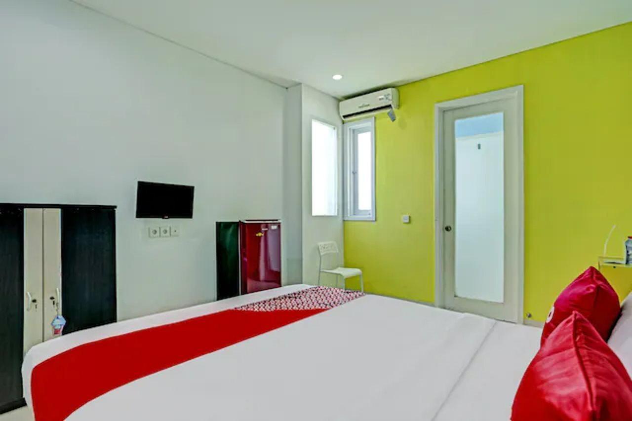 Oyo 3856 Tizta Suites Bali Санур Экстерьер фото